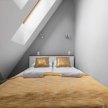 Living Apartment *