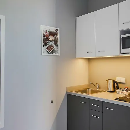 Apartment Living *